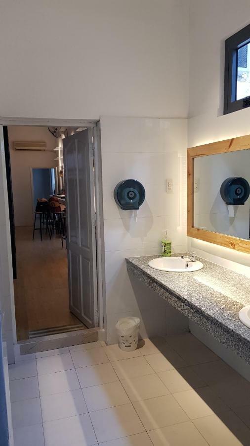 White House Hostel На Транг Екстериор снимка