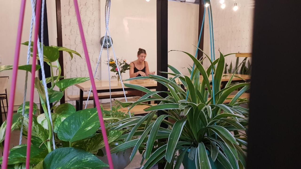 White House Hostel На Транг Екстериор снимка